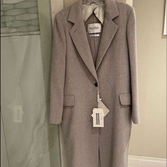 MaxMara coat - Picture 8 of 9